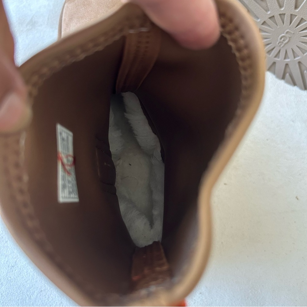 UGG CLASSIC DIPPER PLATFORM BOOT NWT - image 9